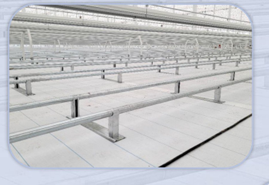 Greenhouse pipe rail support components