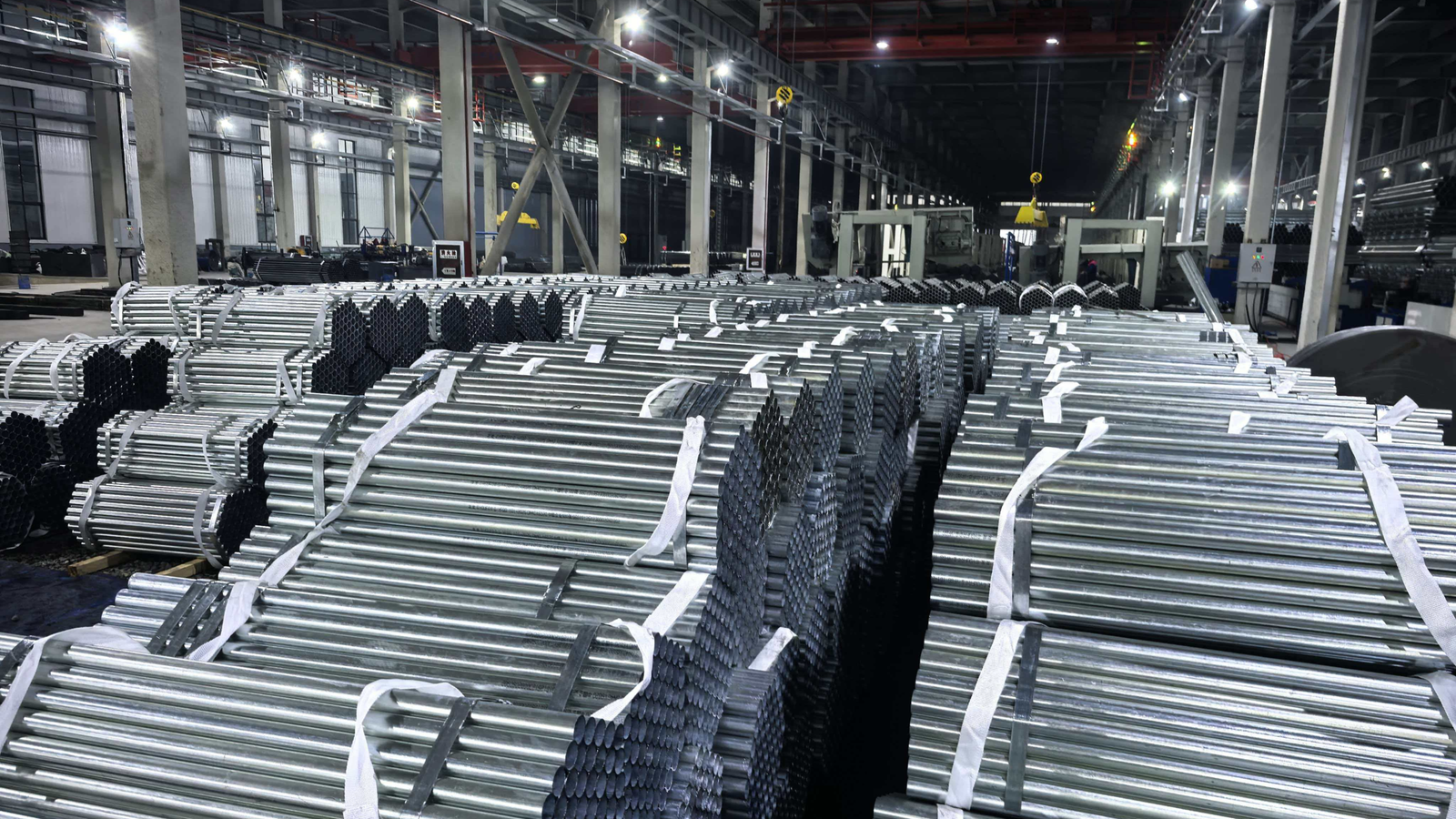 Chanscen factory pipe stock and greenhouse metal component preparation